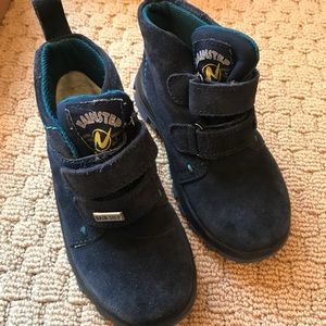 Kids winter boots